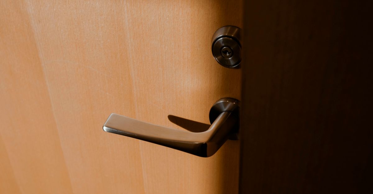Mortise Lock vs. Deadbolt: Which Is Better for Your Front Door? — Philip Clifton Locksmith